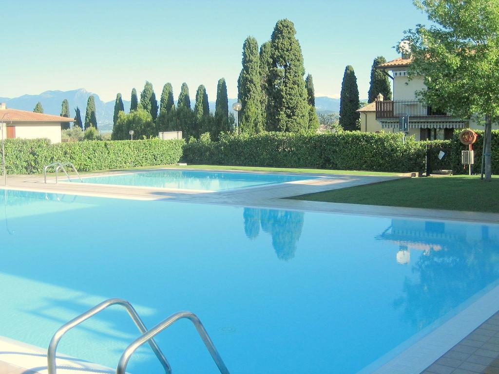 Belvilla By Oyo Enticing Holiday Home With Pool Lazise Extérieur photo